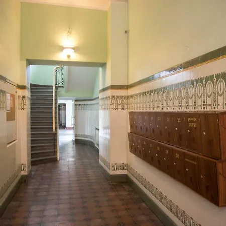 Center Old Town Apartment *
