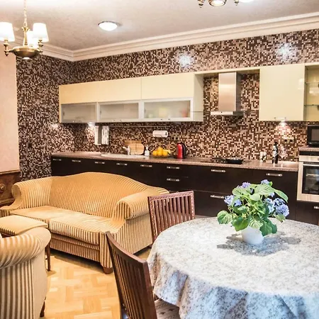 Apartment Center Old Town *